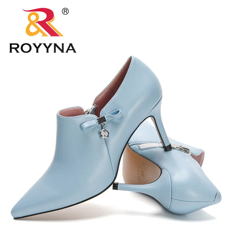 ROYYNA Rockin' Booty Shoes