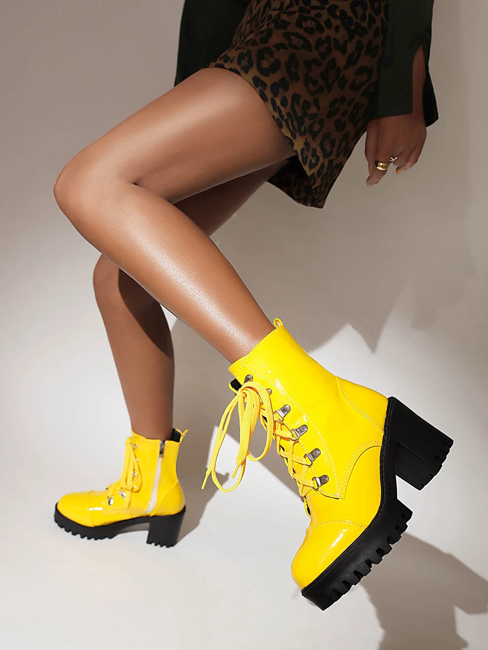 Lace Up Sexy Women's Boot Winter Fashion Platform Boots Punk High Heels Black Yellow White Ankle Boots Autumn Rubber Shoes Women